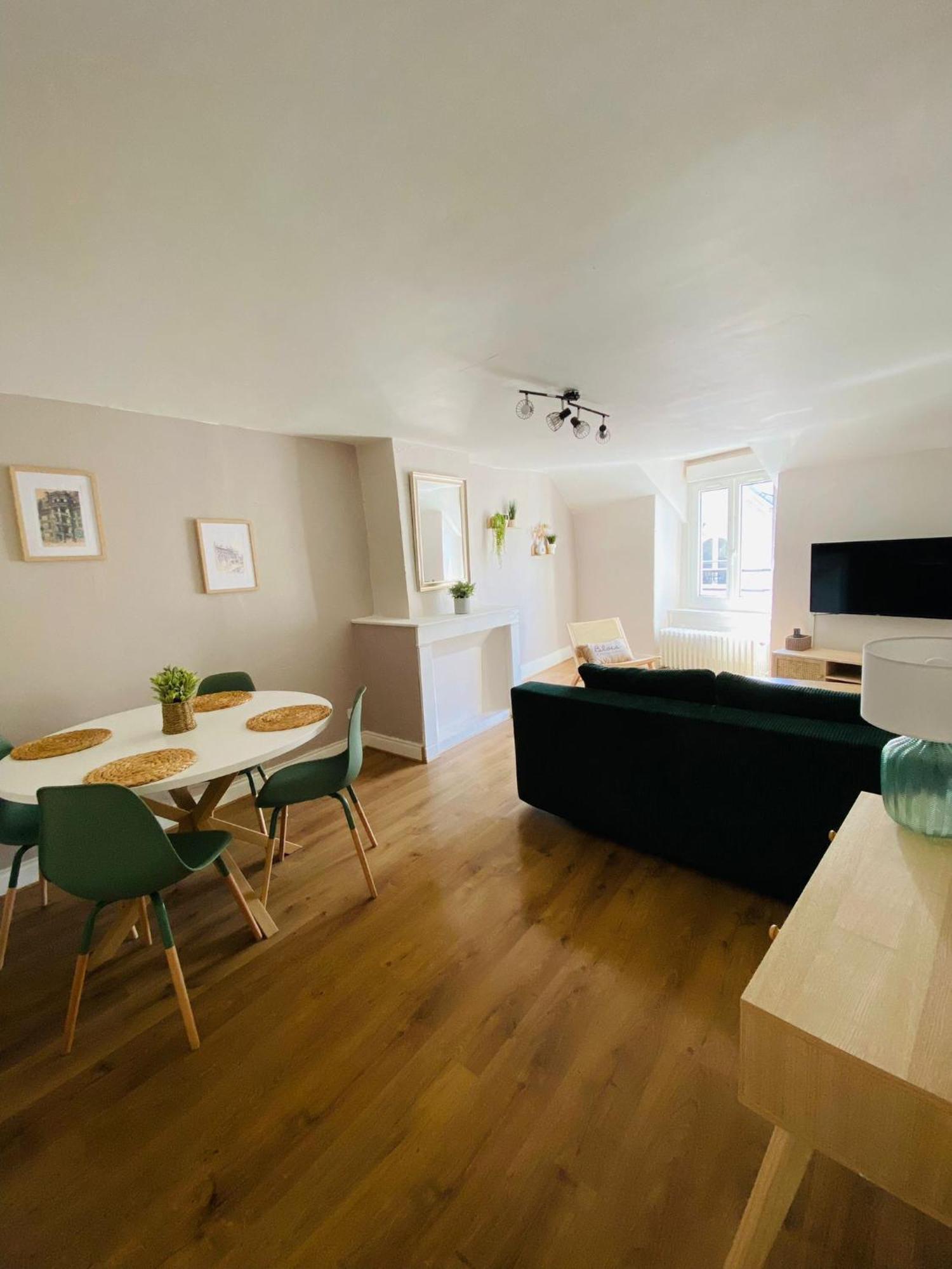 Apartment Au Coeur De *
